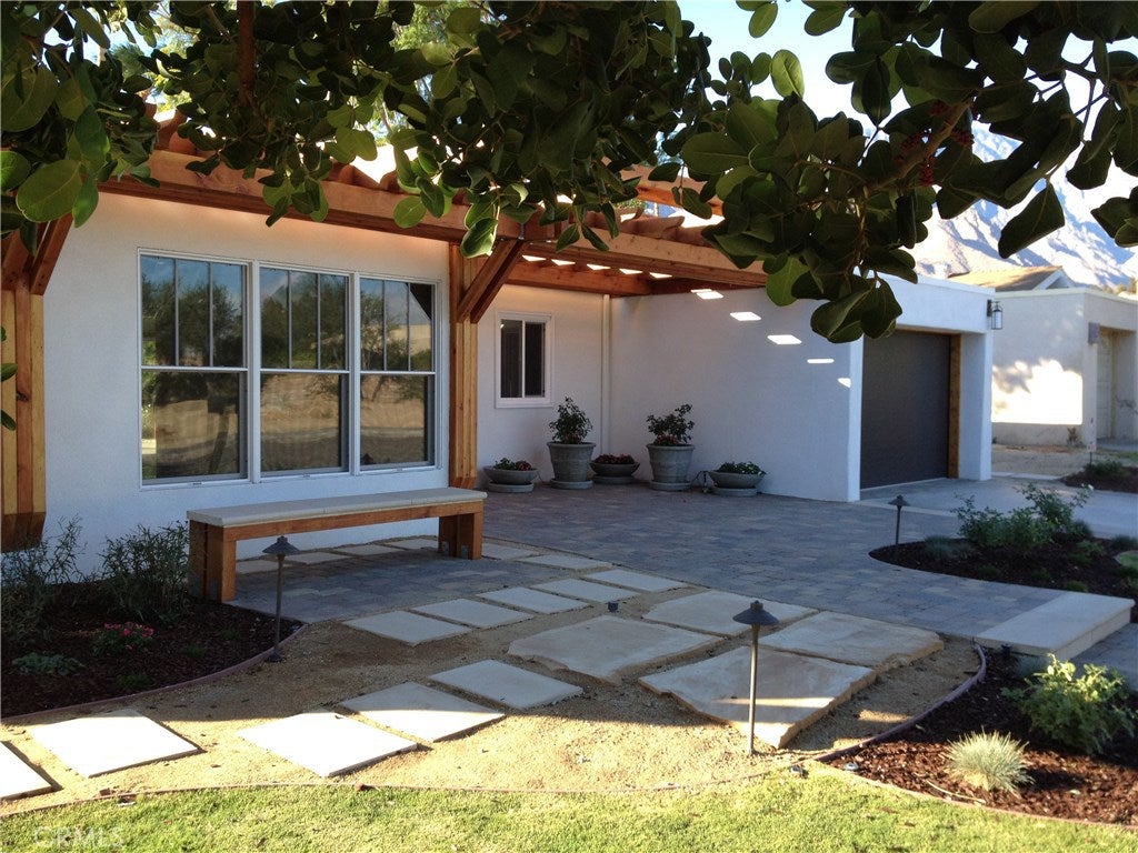Photo of 1351 E Francis DR, Palm Springs, CA 92262 (MLS # SR26126402)