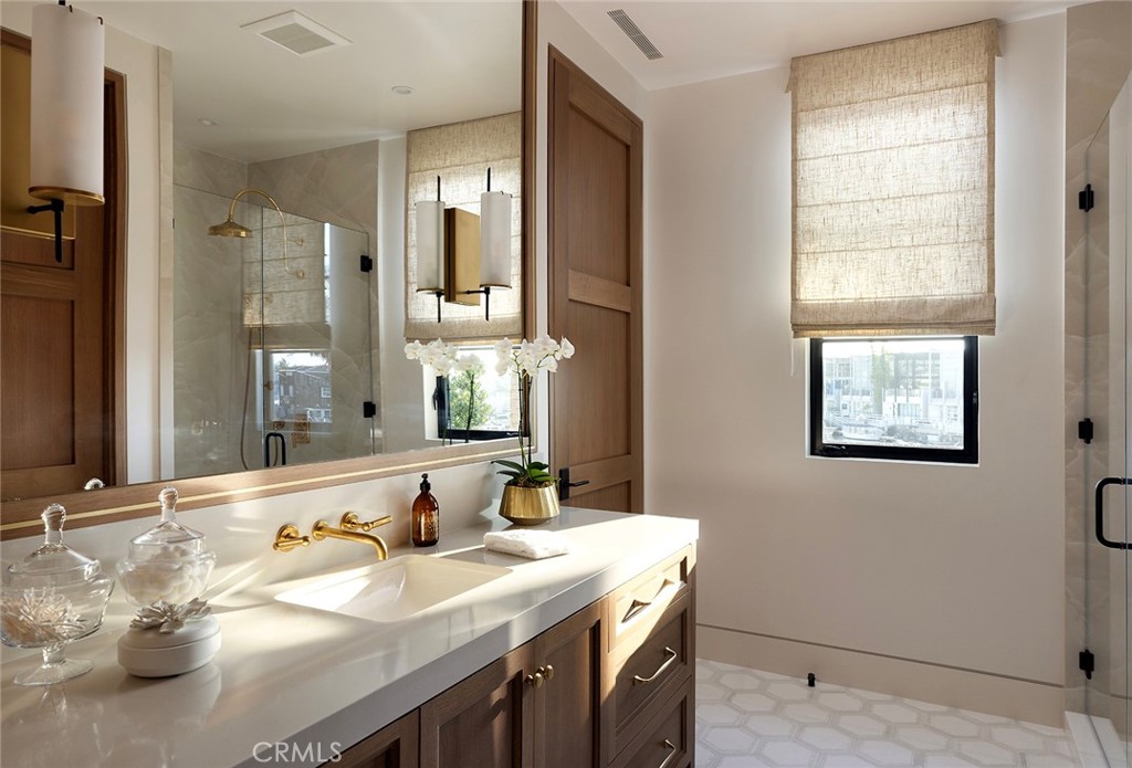 Lido Peninsula (LIPN) - Residential