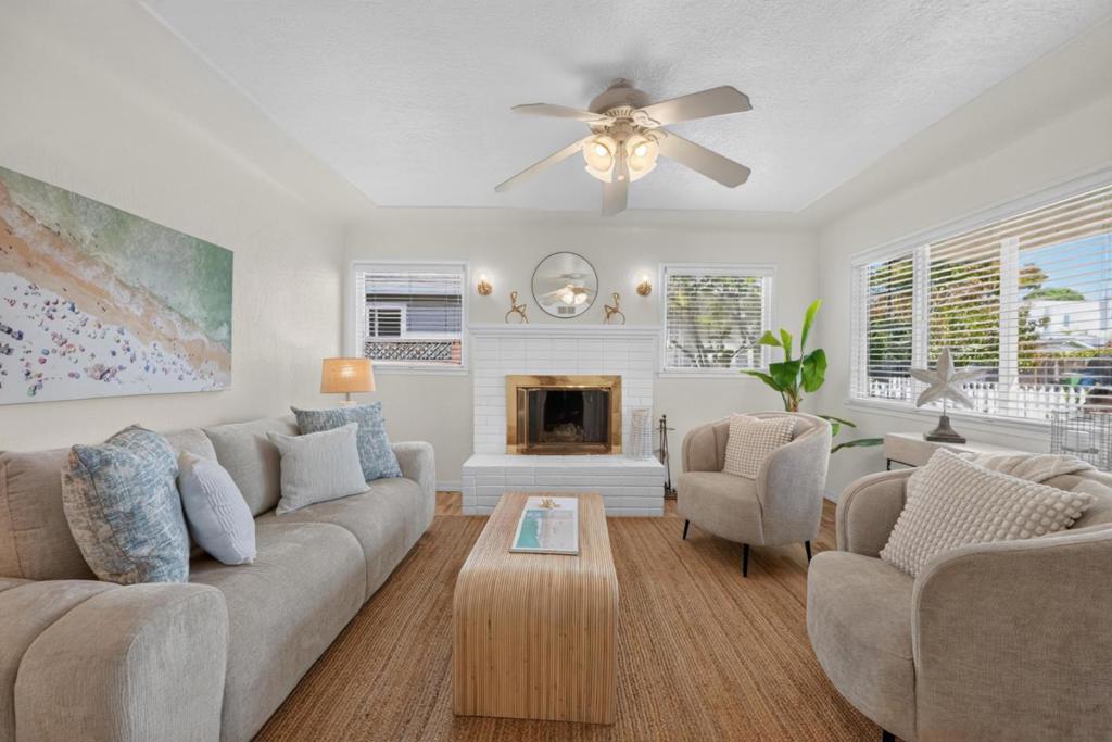 4191 Portola Drive