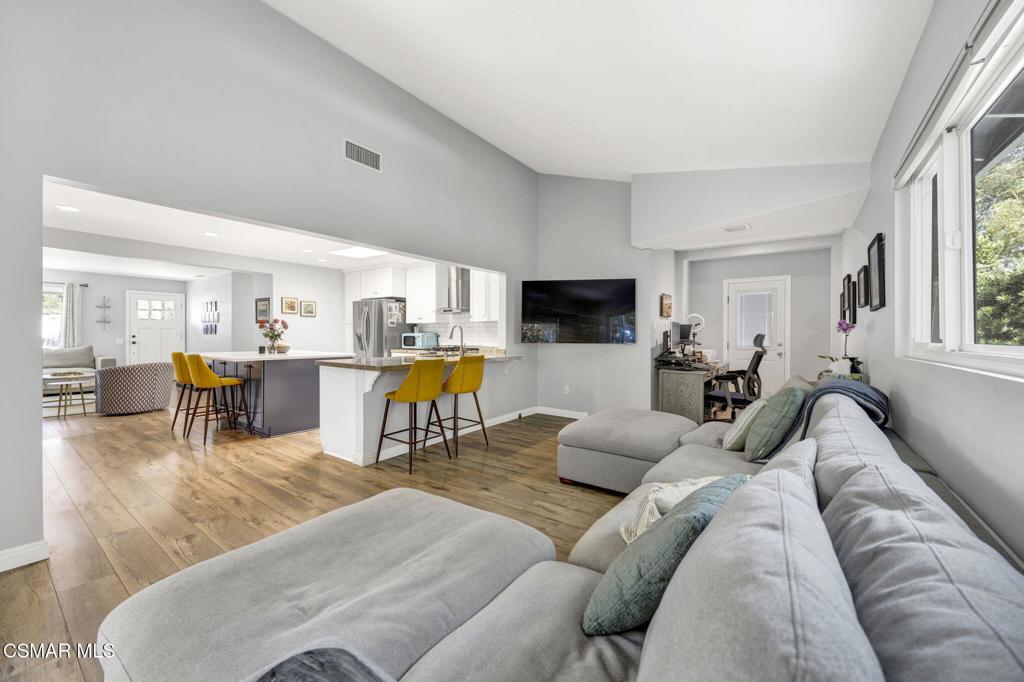 Oakbrook Terrace-541 - 541 - Residential