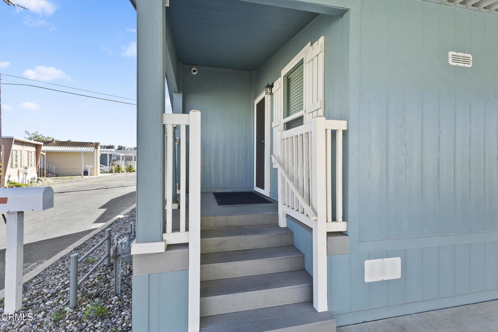 2136 Thrush Avenue 2136