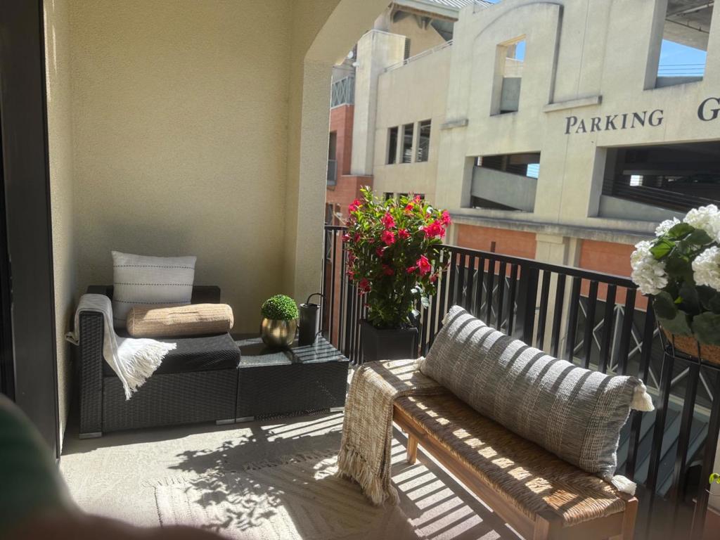 Experience the pinnacle of modern urban living in the heart of downtown Hollister. Our new condos offer Mediterranian design, unparalleled convenience, and a vibrant community atmosphere. Step out your door and enjoy eclectic dining, charming boutiques, and lively entertainment just moments away. Enjoy the farmer's market during the summer, parades and Festivals just a short walk from the condos. Don't miss out on the opportunity to call THE 400's HOME!!