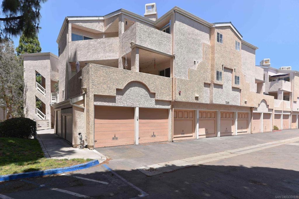 7247 Camino Degrazia 44