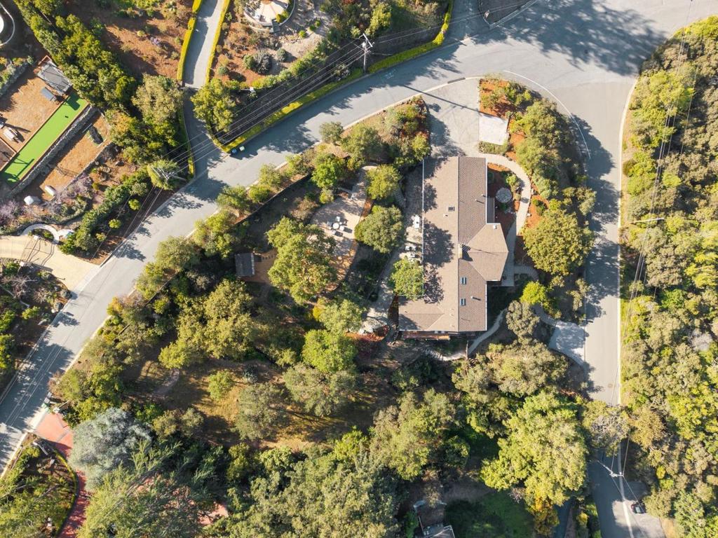 199 Brookwood Road, Woodside CA 94062