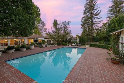 5132 Quakertown Avenue Woodland Hills CA 91364