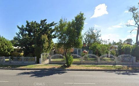 Photo of 6850 Tampa, Reseda, CA 91335 (MLS # SR26005578)