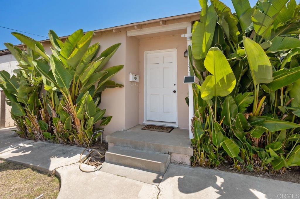 1185 Elm Avenue
