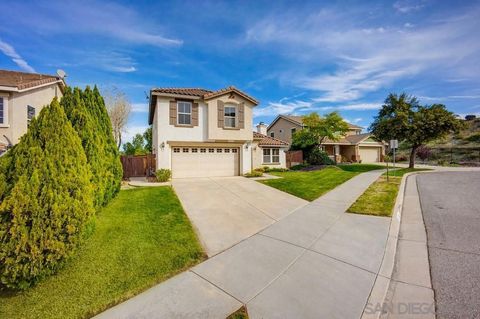 31938 Honeysuckle Lake Elsinore CA 92532