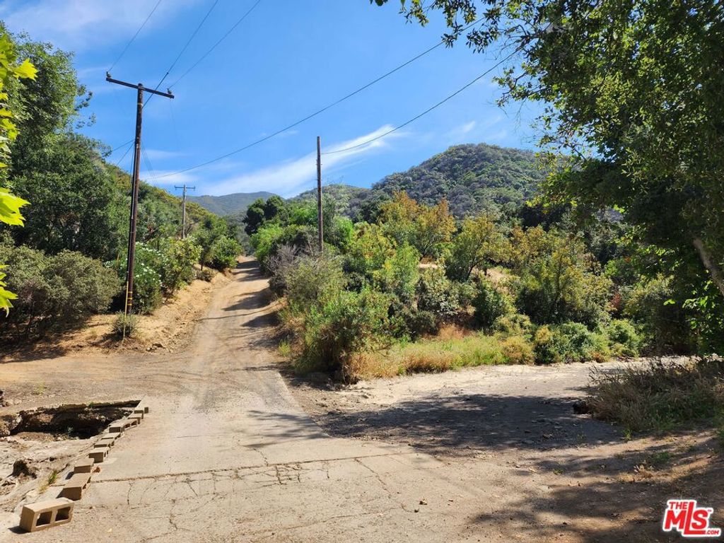 listing image 130725338854899647332
