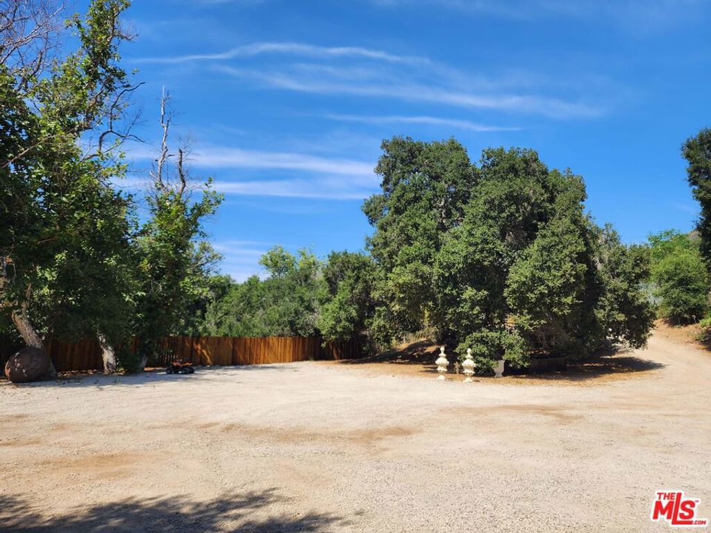 listing image 130728856766073030496