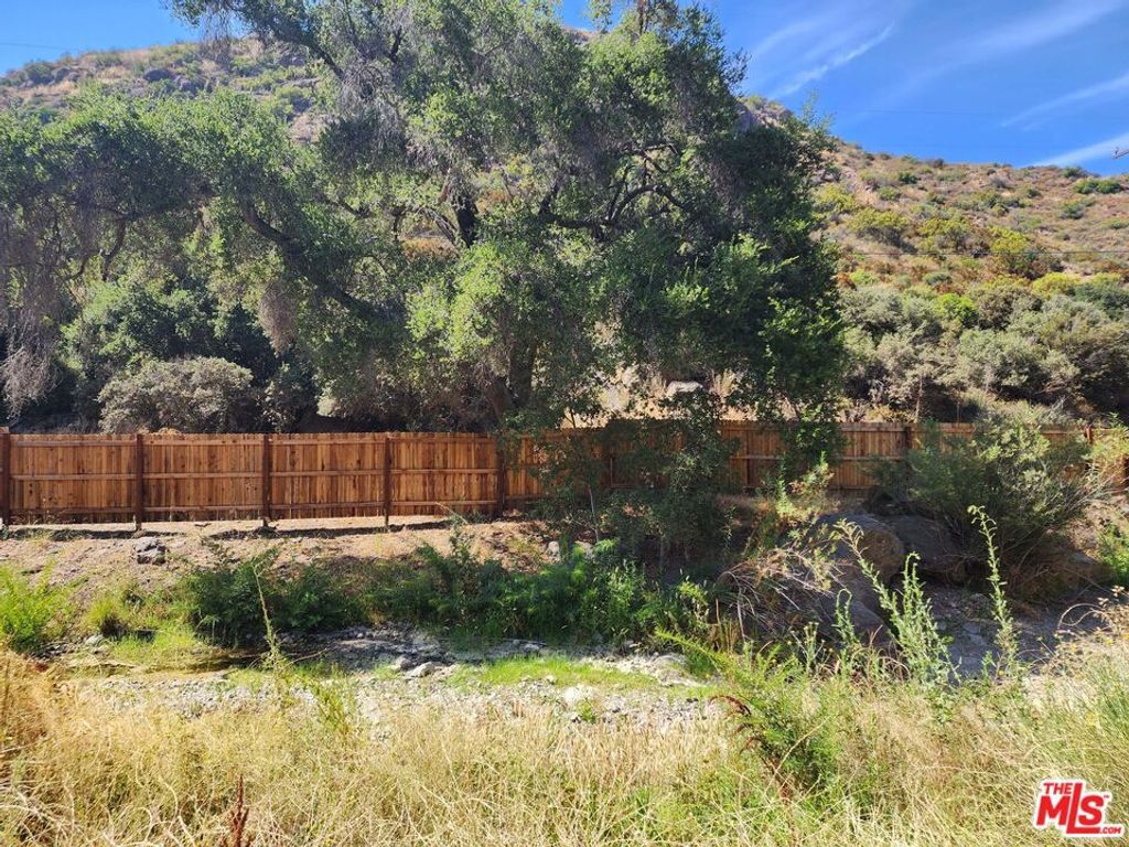 listing image 130726170242431716872