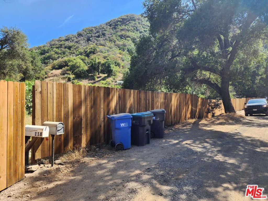listing image 130721940292450616867