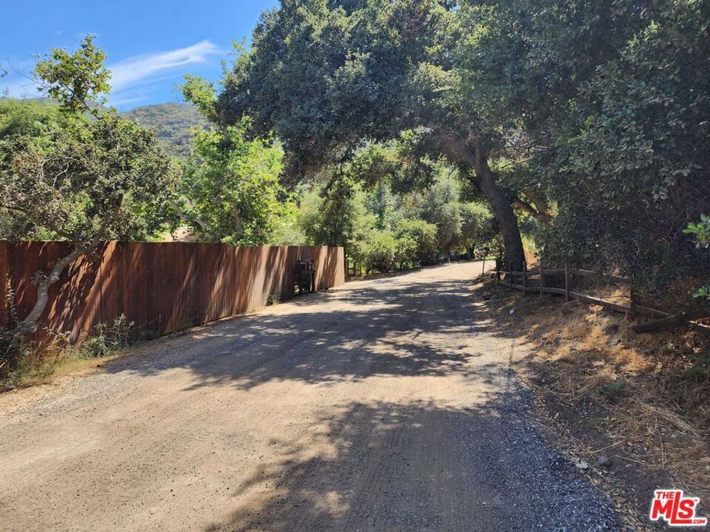 listing image 130721666584298593476