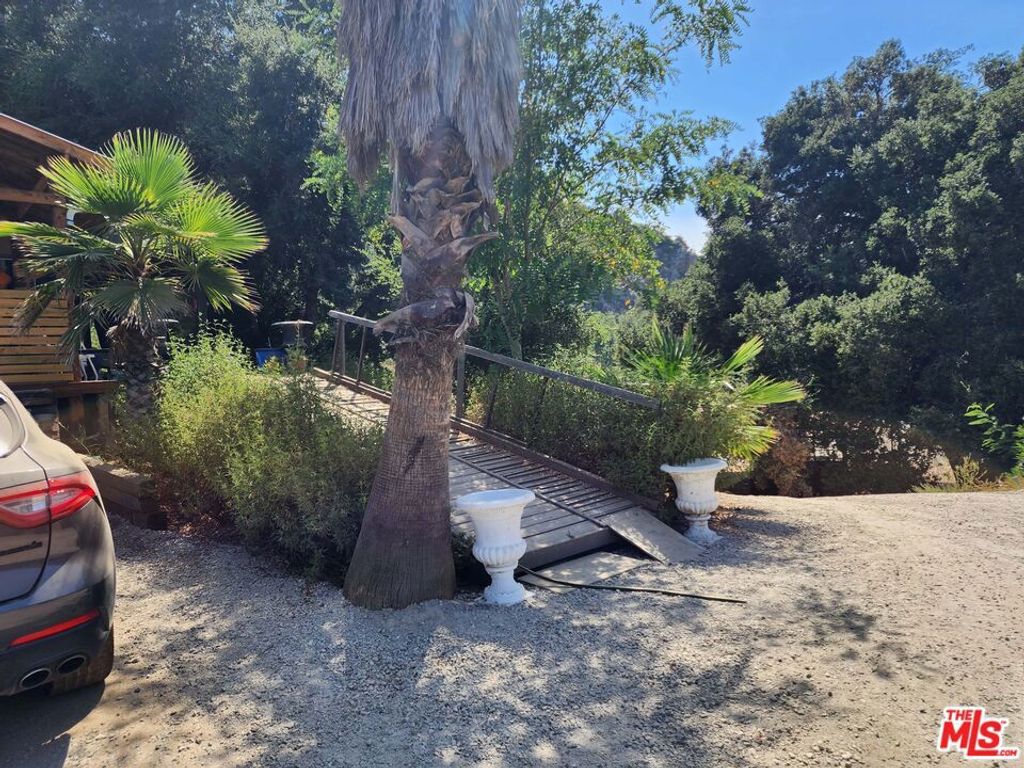 listing image 130723302411024279981