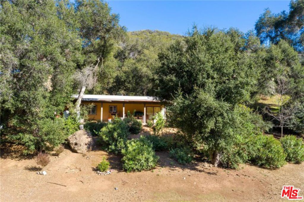 listing image 130723359056738861196