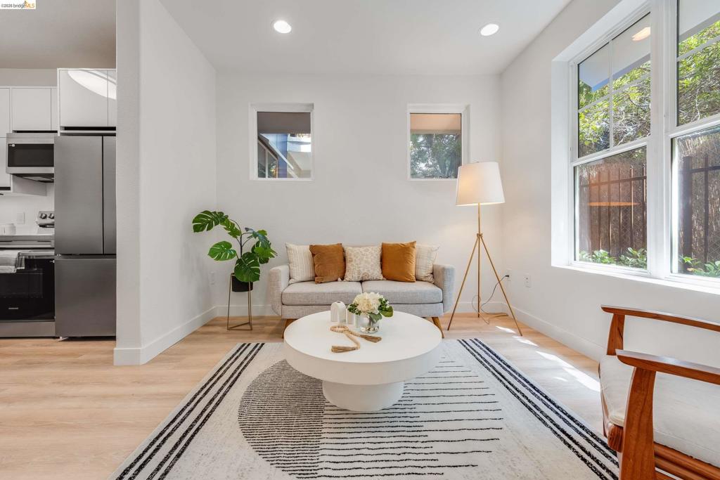 1121 40Th St 4104