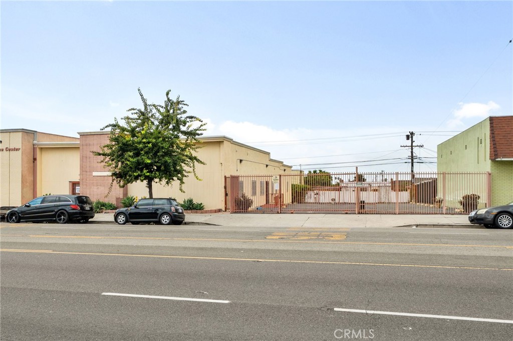 10511 S Western