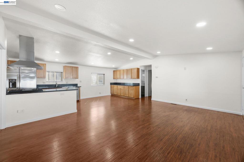 812 W Clover Rd