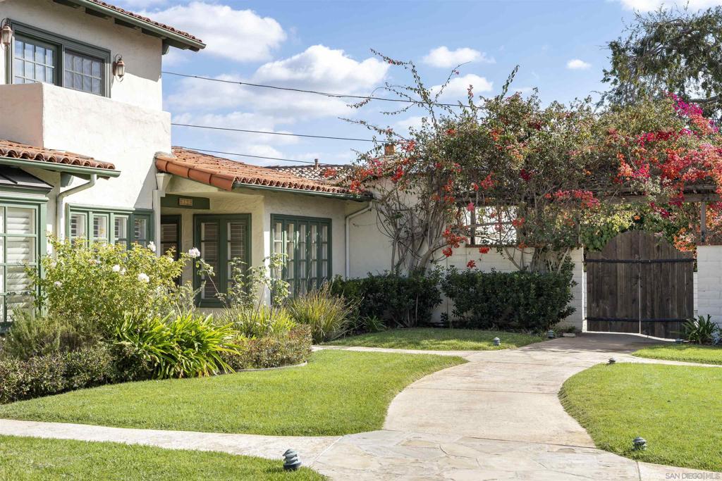 Rancho Santa Fe - Residential Lease