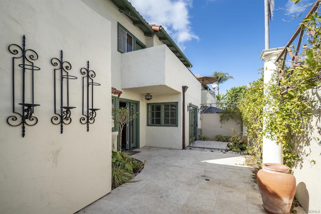 Rancho Santa Fe - Residential Lease