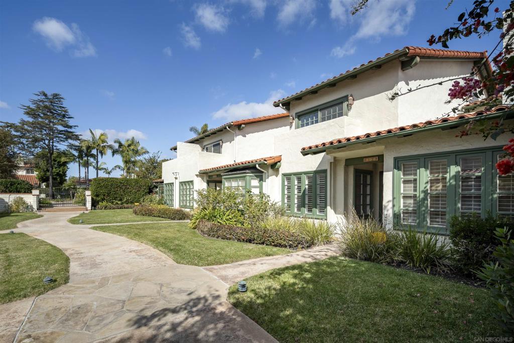 Rancho Santa Fe - Residential Lease