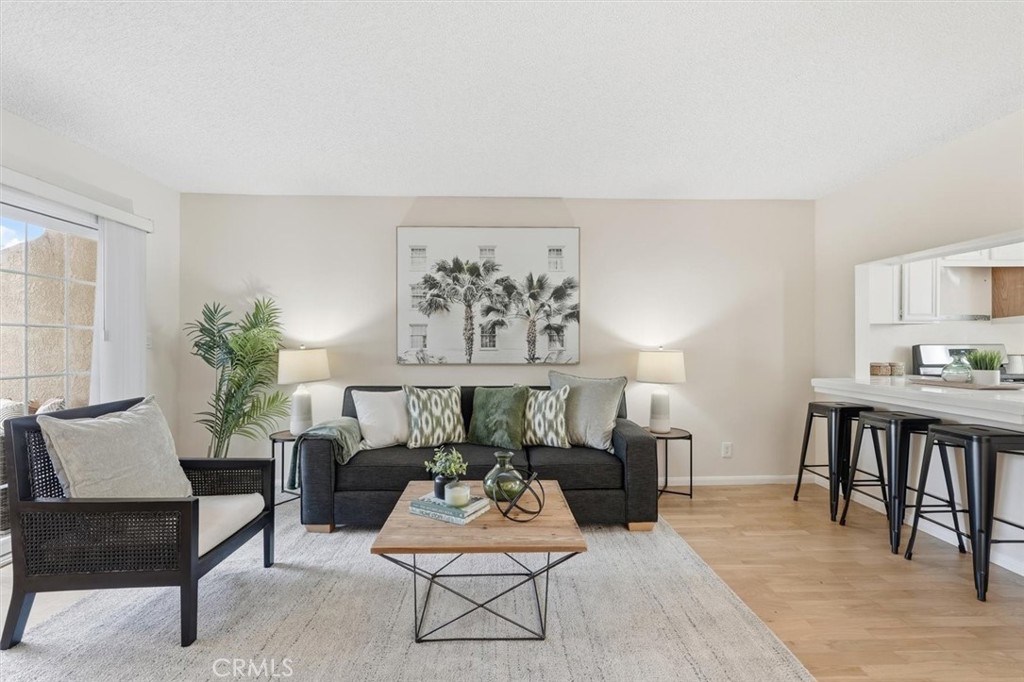 3101 Plaza Del Amo 8