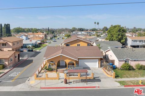 Photo of 6901 Wilcox Avenue, Bell, CA 90201 (MLS # 26658715)