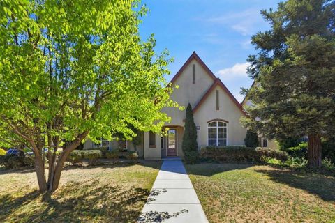 Photo of 631 Elm Avenue, Greenfield, CA 93927 (MLS # ML82042315)