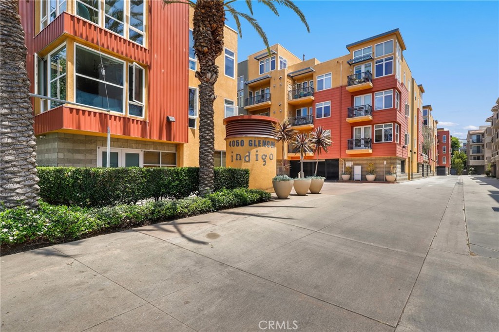 Welcome to this stylish and beautifully updated top-floor end-unit 1-bedroom, 2-bathroom condo located in one of Marina del Rey’s most desirable modern complexes. Just 1.8 miles from Venice Beach and 1 mile to the Marina, this home blends luxurious comfort with a vibrant coastal lifestyle. Situated in a premium location within the community, this top-floor end unit offers enhanced privacy and an abundance of natural light.Step inside to find gorgeous hardwood floors, an inviting fireplace, and an open-concept layout that leads to your private balcony—perfect for relaxing or entertaining. The gourmet kitchen features sleek granite countertops and a premium Viking appliance package, while both bathrooms have been thoughtfully renovated, including the spa-like primary suite with a soaking tub, oversized shower, and dual vanity.Additional highlights include an in-unit stackable washer and dryer, two dedicated subterranean parking spaces, and a large private storage unit. The secured building offers resort-style amenities such as a fitness center, jacuzzi, steam room, BBQ grills, outdoor firepit, dog run, and a resident meeting room with WiFi. Key fob or code access ensures peace of mind.Enjoy the best of coastal living with modern amenities and an unbeatable location—your Marina del Rey lifestyle starts here.