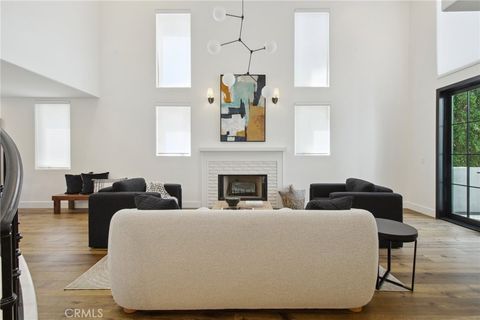 Photo of 4322 Alcove Avenue, Studio City, CA 91604 (MLS # SR25239689)