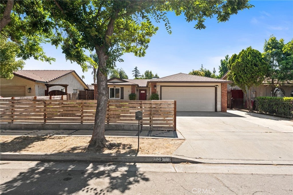 3034 N Marty