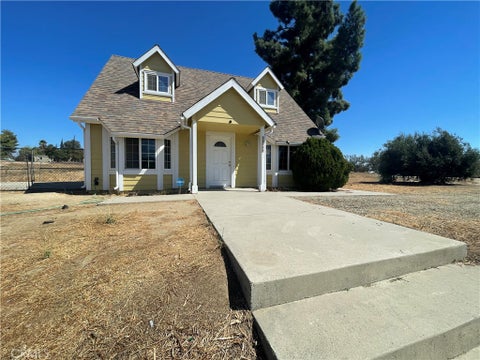 Photo of 26140 Hoover Street, Murrieta, CA 92562 (MLS # IG26231616)