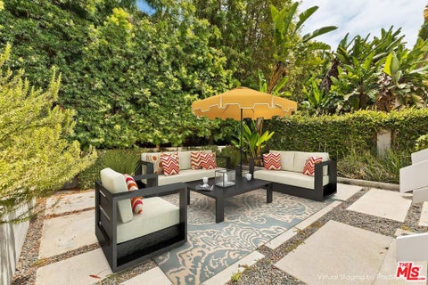 Photo of 8531 Walnut Drive, Los Angeles, CA 90046 (MLS # 26858561)