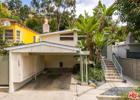 Photo of 8531 Walnut Drive, Los Angeles, CA 90046 (MLS # 26858561)