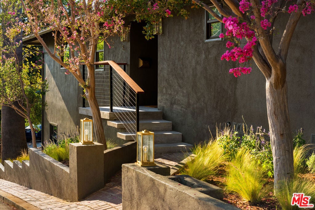 4715 Frieda Drive, Los Angeles CA 90065