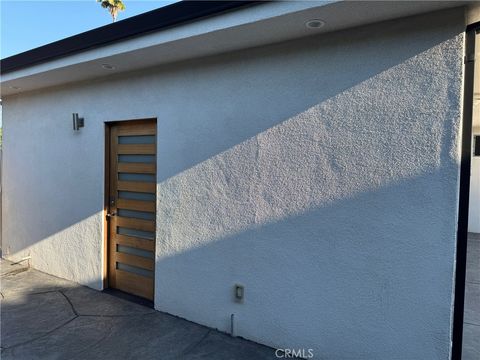Photo of 6427 Nagle Ave, Van Nuys, CA 91401 (MLS # GD26045105)