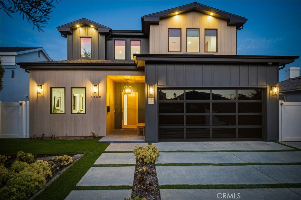 Photo of 4458 Katherine Avenue, Sherman Oaks, CA 91423 (MLS # SR26164588)