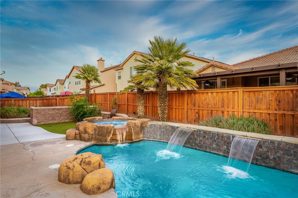 3135 Hibiscus Point