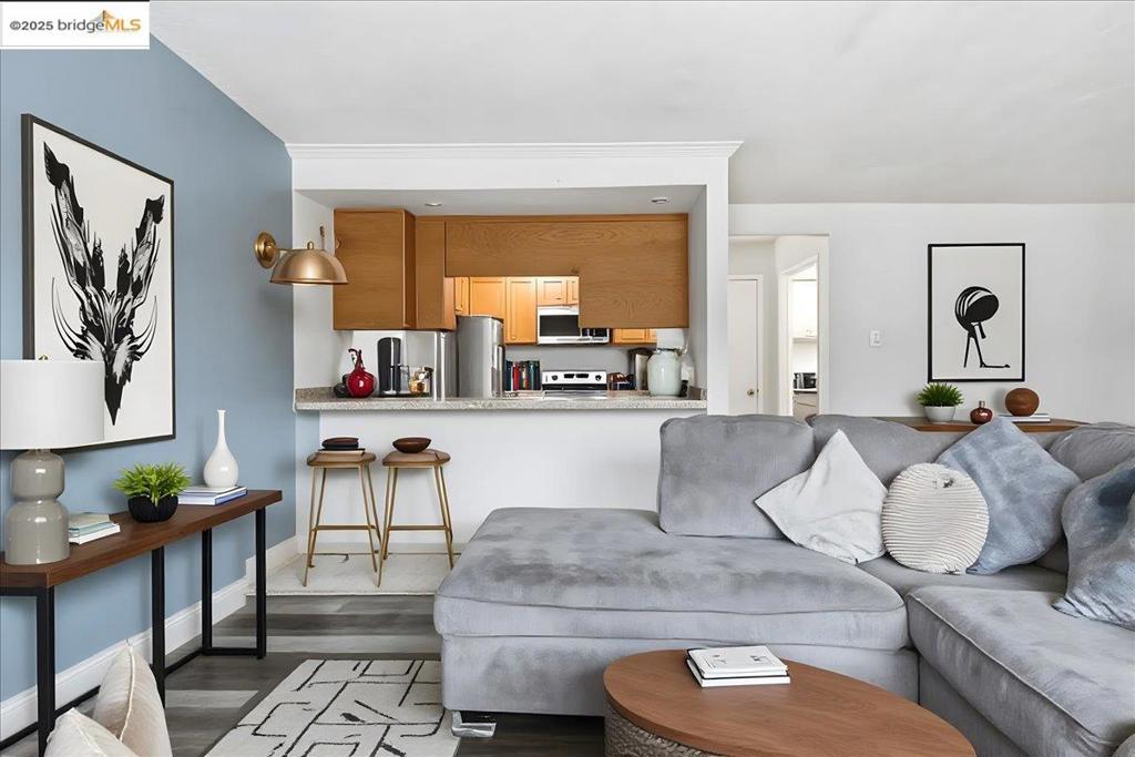 GENTRY COURTS - Residential