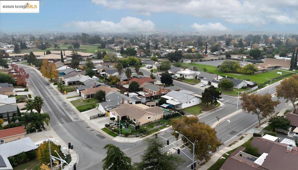 GENTRY COURTS - Residential