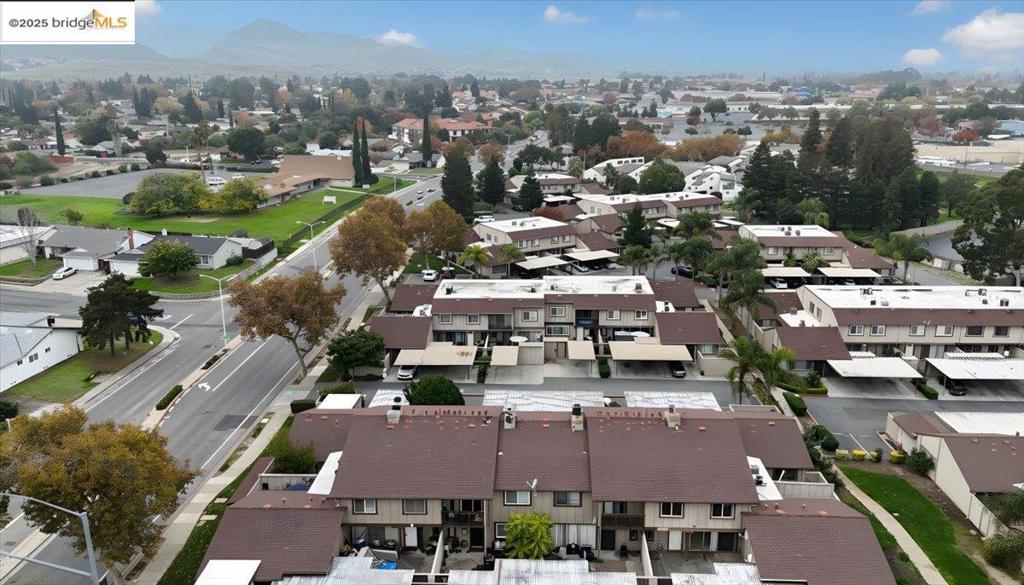 GENTRY COURTS - Residential