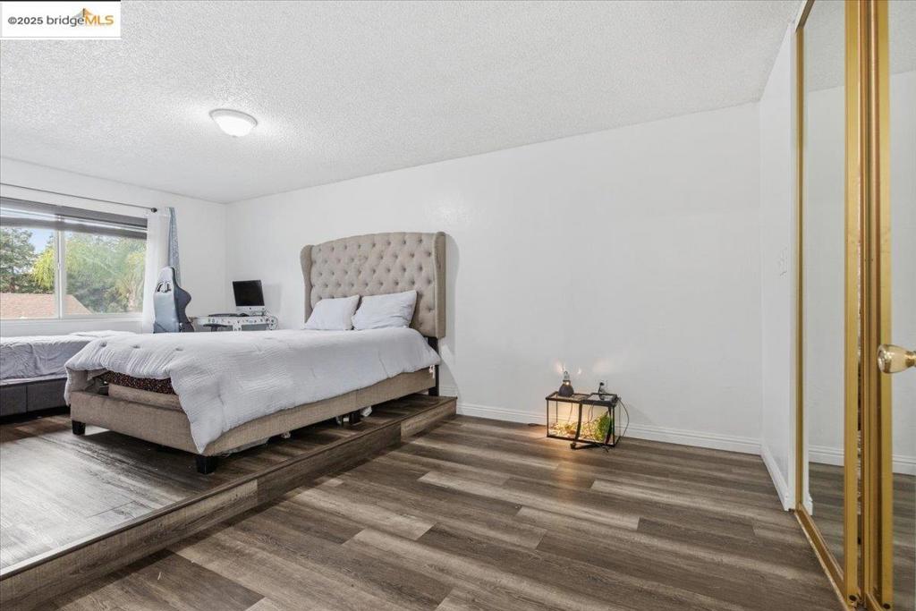 GENTRY COURTS - Residential