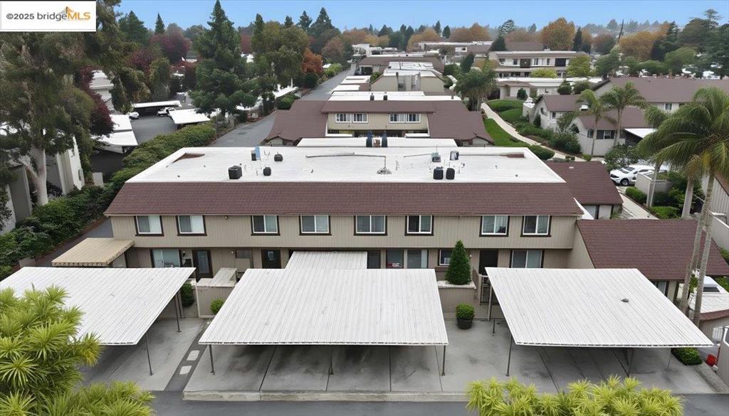 GENTRY COURTS - Residential