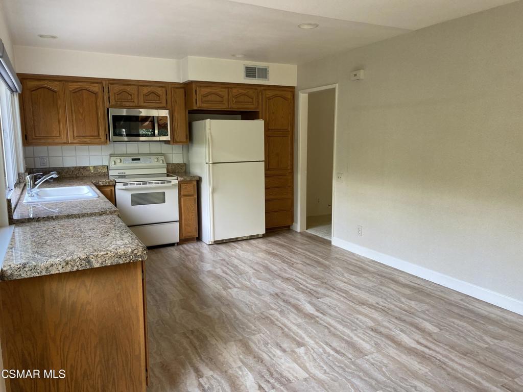 Cal Classics-102 - 1000052 - Residential Lease