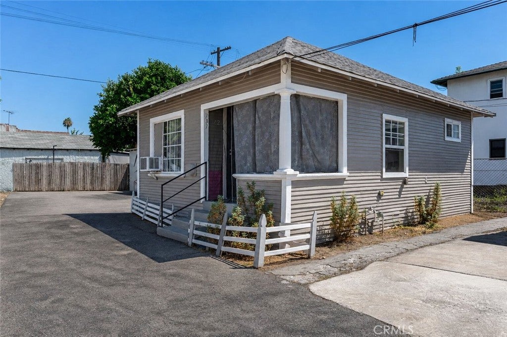 737 E 47th Street