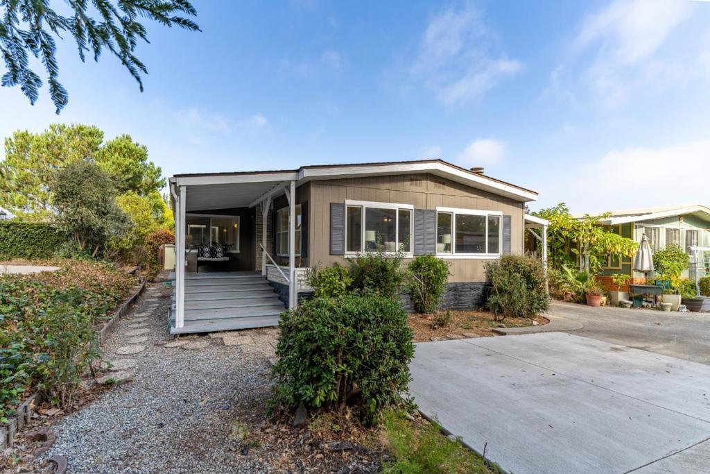 51 Creekside Drive 51