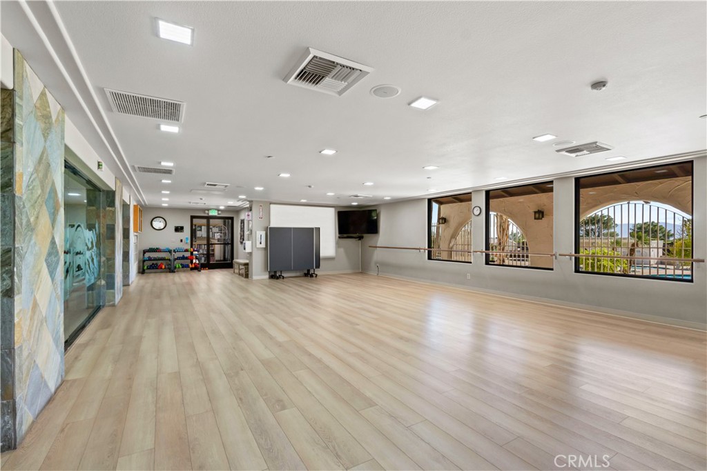 Mission Lakes (34101) - Residential