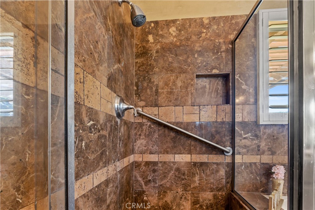 Mission Lakes (34101) - Residential