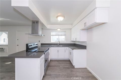 6071 Lemon Avenue B Cypress CA 90630