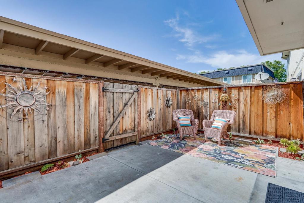 5470 Don Diablo Court